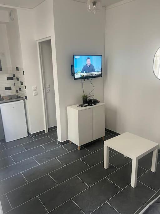 Studio Cosy Refait A Neuf Levallois Extérieur photo